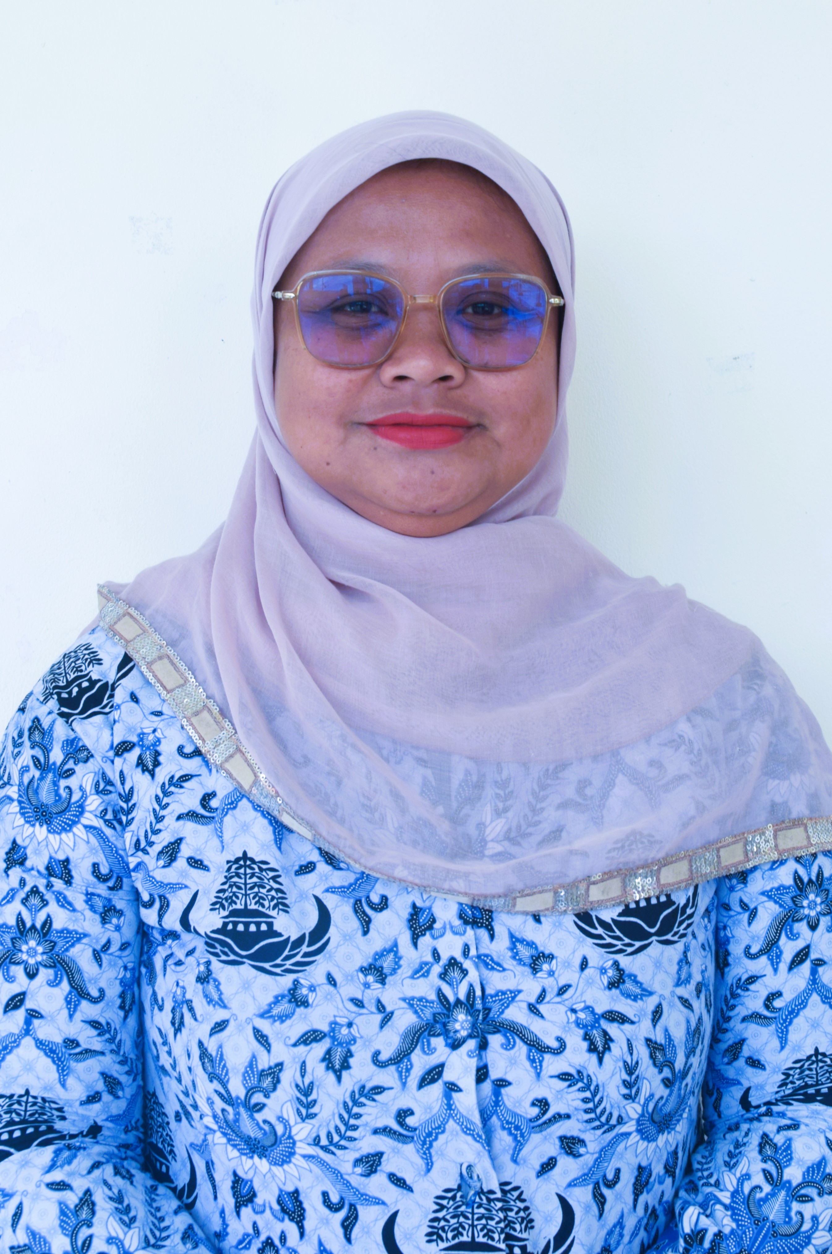 Foto ASTI NURSEPTIANI - Kepala Seksi Pelayanan Desa Parapatan